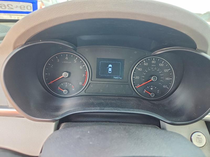 Photo 9 from auction – 2016 KIA OPTIMA with VIN 5XXGU4L37GG063301