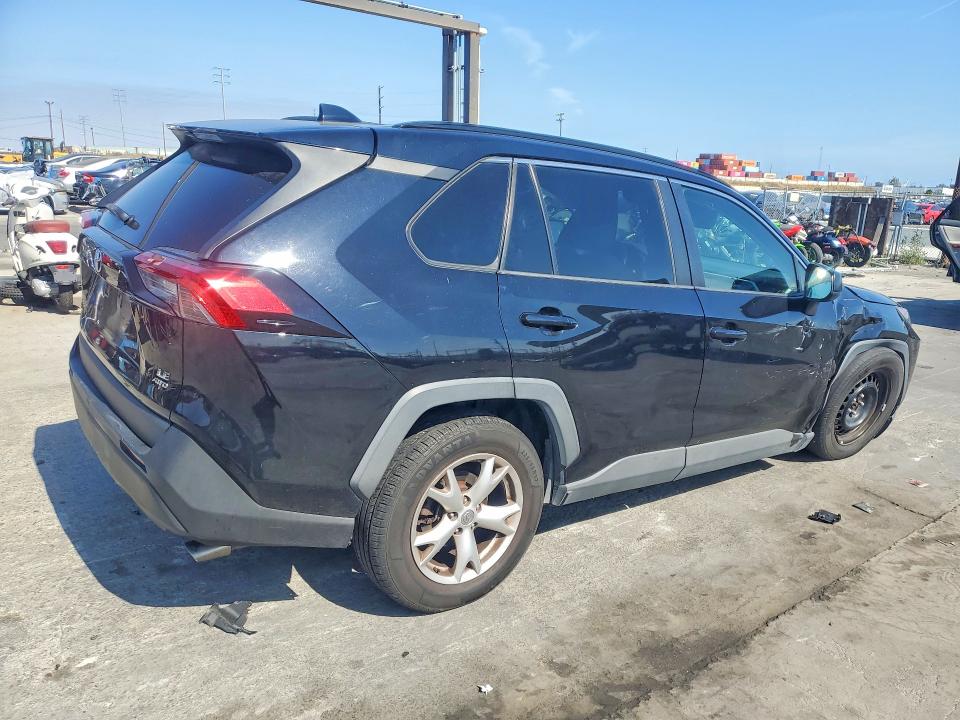 Photo 3 from auction – 2019 TOYOTA RAV4 with VIN 2T3F1RFV7KW004849
