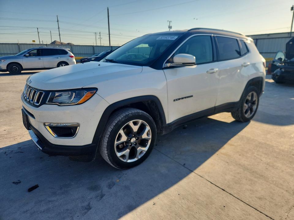 JEEP COMPASS 2019 with VIN 3C4NJDCB9KT740403 - Photo from auction