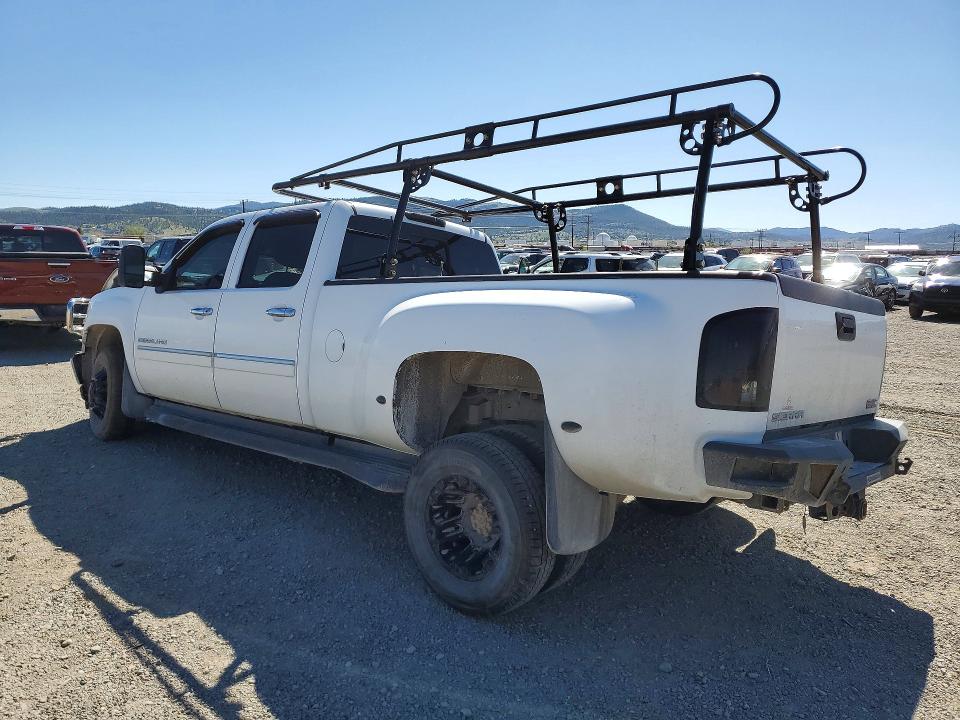 Photo 2 from auction – 2011 GMC SIERRA with VIN 1GT426C85BF150251