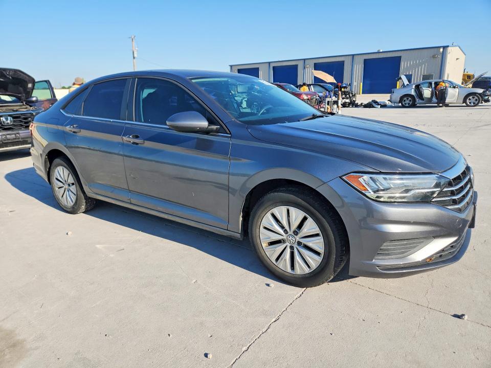 Photo 4 from auction – 2019 VOLKSWAGEN JETTA with VIN 3VWC57BU4KM065731