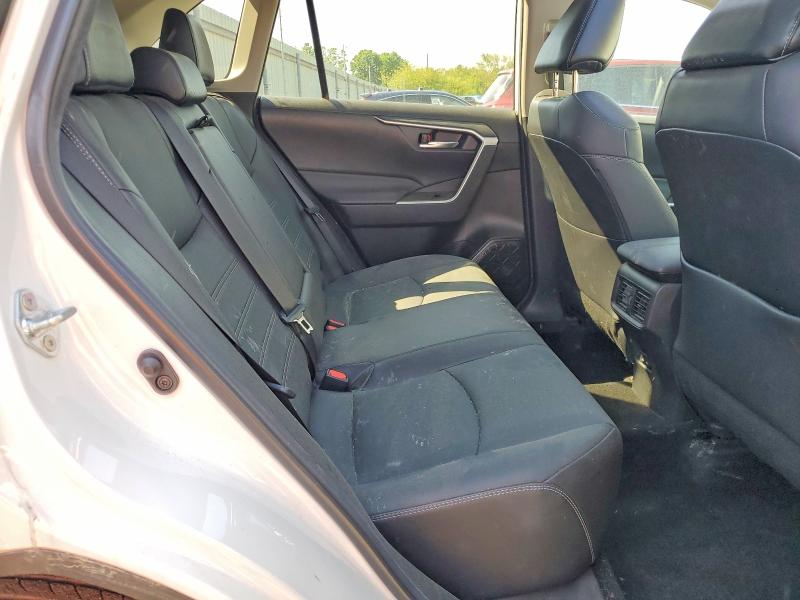 Photo 11 from auction – 2023 TOYOTA RAV4 with VIN 2T3A1RFV2PW347022