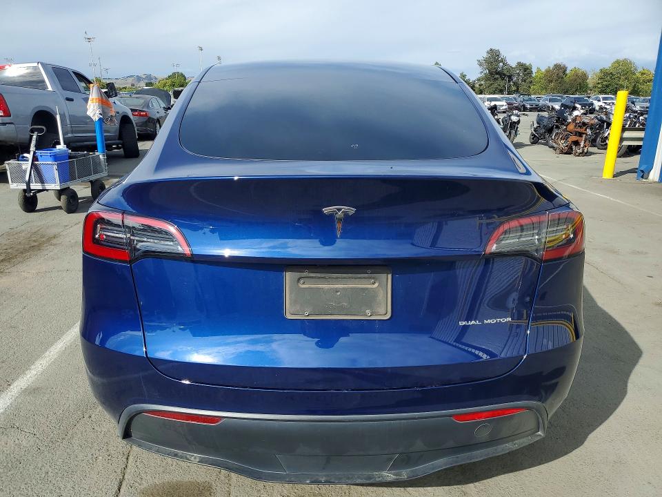 Photo 6 from auction – 2024 TESLA MODEL Y with VIN 7SAYGDEE8RF985661