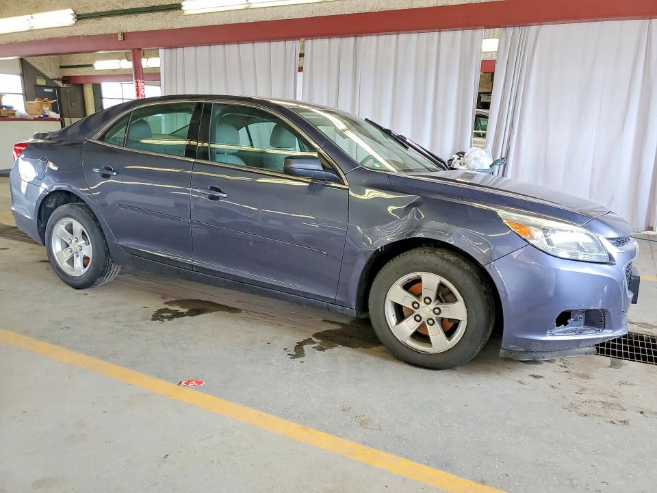 Фото 4 с аукциона – 2015 CHEVROLET MALIBU с VIN 1G11B5SL7FF210922