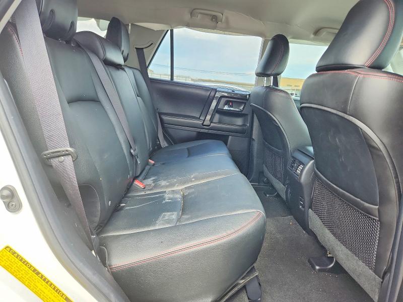 Photo 11 from auction – 2015 TOYOTA 4RUNNER with VIN JTEBU5JR4F5232762