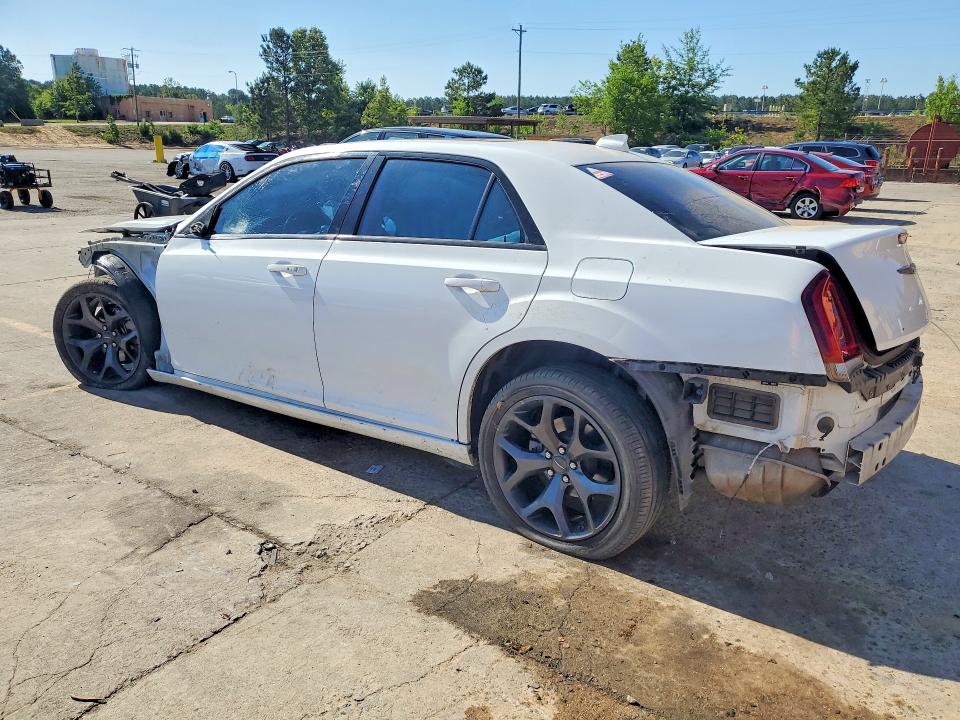 Photo 2 from auction – 2023 CHRYSLER 300 with VIN 2C3CCABG7PH537785