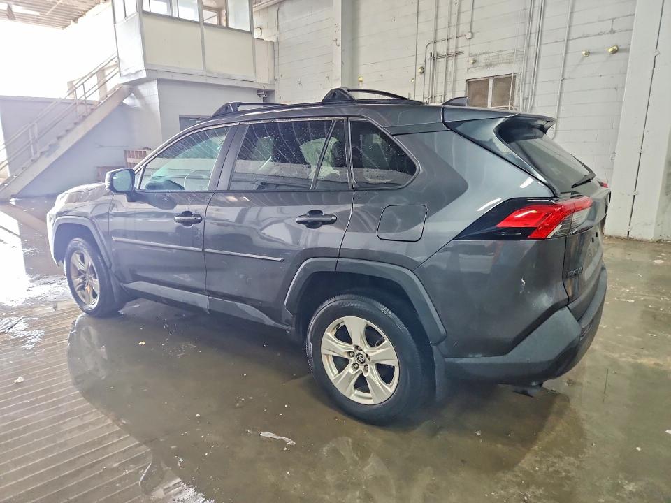 Photo 2 from auction – 2023 TOYOTA RAV4 with VIN 2T3P1RFV0PC367068
