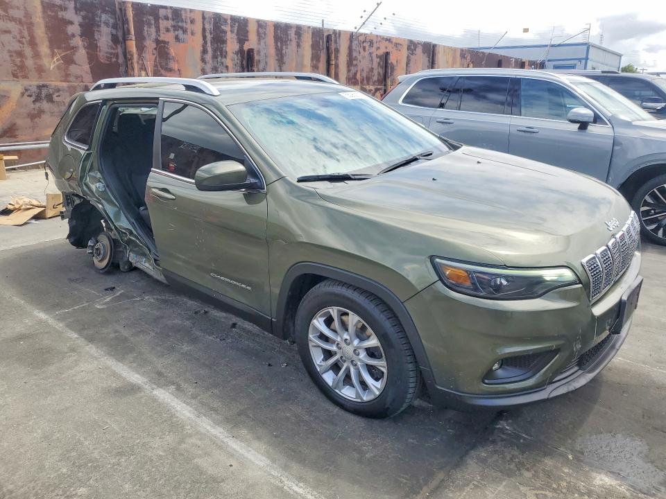 Photo 4 from auction – 2019 JEEP CHEROKEE with VIN 1C4PJLCB5KD370916