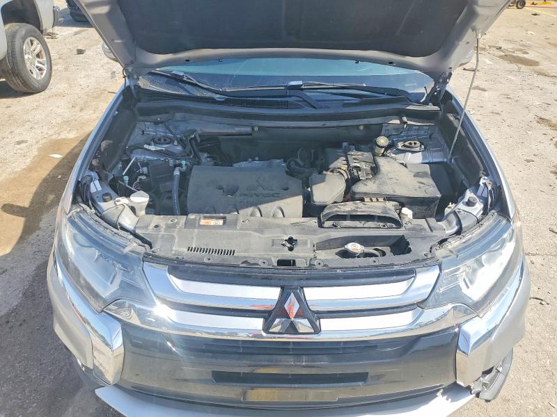 Снимка 12 от търг – 2017 MITSUBISHI OUTLANDER с VIN JA4AD3A30HZ015649