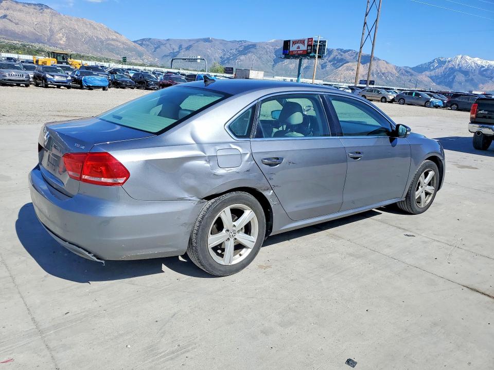 Photo 3 from auction – 2014 VOLKSWAGEN PASSAT with VIN 1VWBT7A36EC084507
