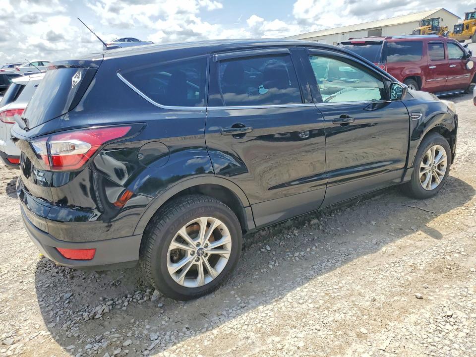 Photo 3 from auction – 2017 FORD ESCAPE with VIN 1FMCU9G92HUB76672