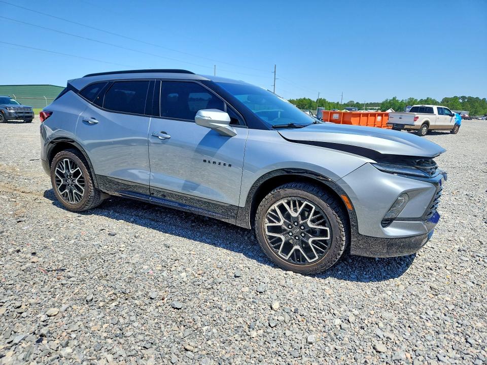 Photo 4 from auction – 2024 CHEVROLET BLAZER with VIN 3GNKBERS8RS210105