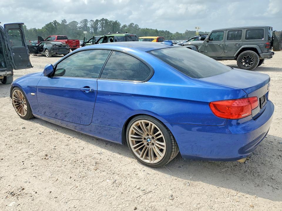 Photo 2 from auction – 2011 BMW 328 with VIN WBAKE5C52BE573600