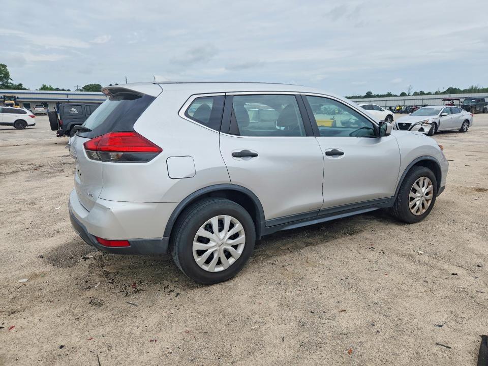 Photo 3 from auction – 2017 NISSAN ROGUE with VIN KNMAT2MVXHP509982