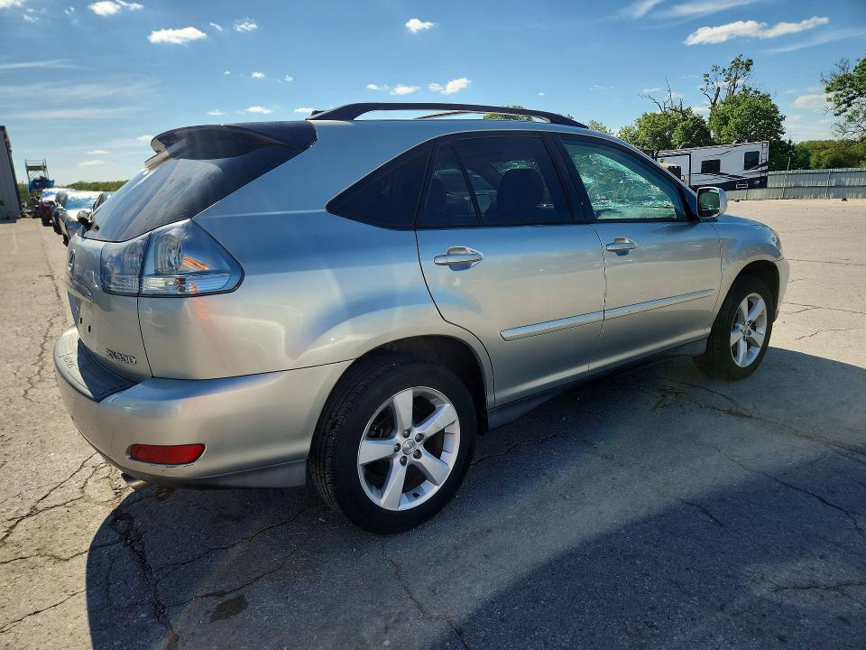 Photo 3 from auction – 2005 LEXUS RX with VIN 2T2GA31U95C040536