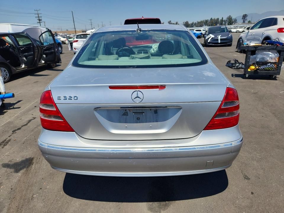 Foto 6 de la subasta – 2004 MERCEDES-BENZ E con VIN WDBUF65JX4A495679