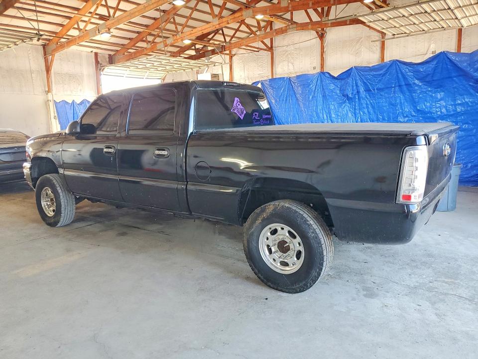 Photo 2 from auction – 2002 CHEVROLET SILVERADO with VIN 1GCHC23182F108988