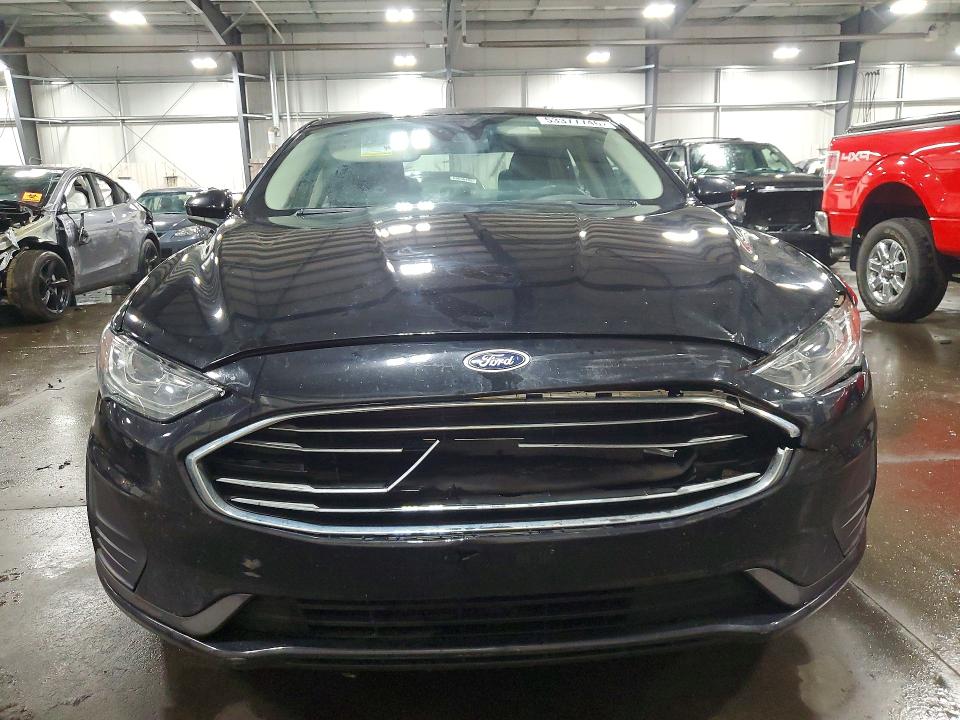 Photo 5 from auction – 2019 FORD FUSION with VIN 3FA6P0LU3KR182757