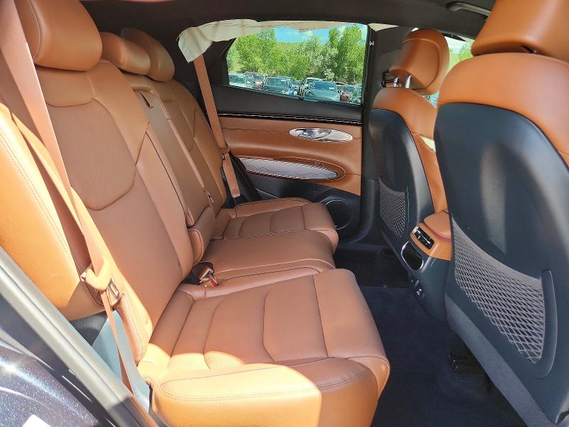 Photo 11 from auction – 2022 GENESIS GV70 with VIN KMUMADTB9NU071066