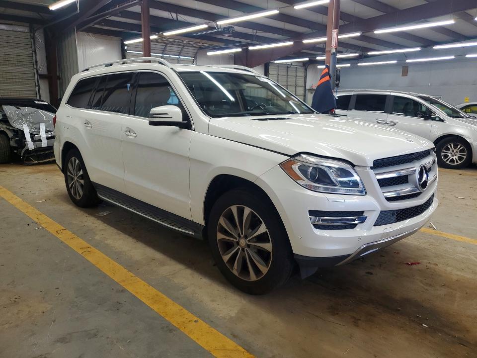 Photo 4 from auction – 2016 MERCEDES-BENZ GL with VIN 4JGDF6EE8GA640223