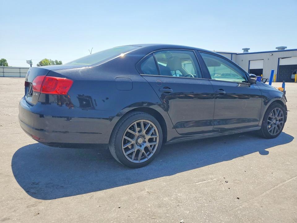 Photo 3 from auction – 2012 VOLKSWAGEN JETTA with VIN 3VWDP7AJ6CM417361