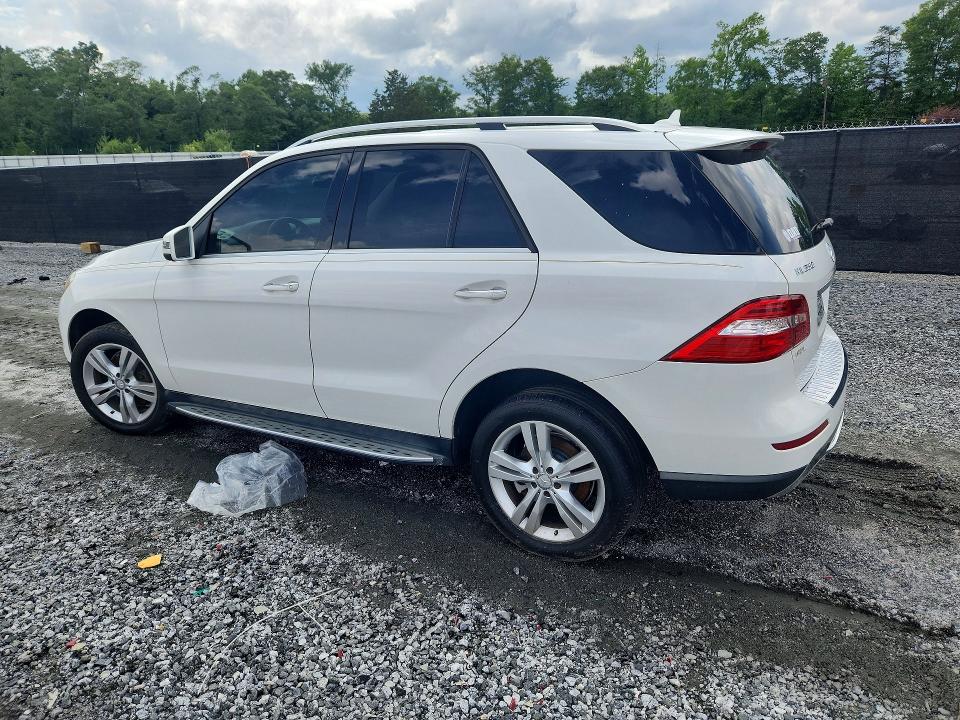 Photo 2 from auction – 2015 MERCEDES-BENZ ML with VIN 4JGDA5HB8FA471877