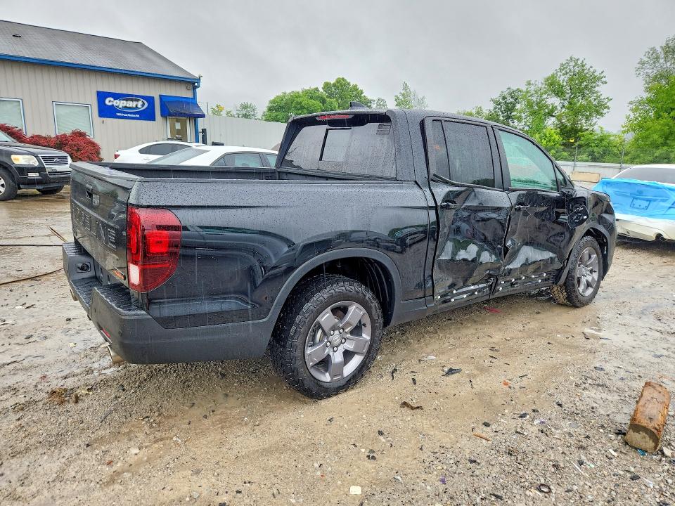 Photo 3 from auction – 2025 HONDA RIDGELINE with VIN 5FPYK3F6XSB004658