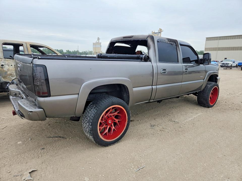 Photo 3 from auction – 2006 CHEVROLET SILVERADO with VIN 1GCHK23D96F150976