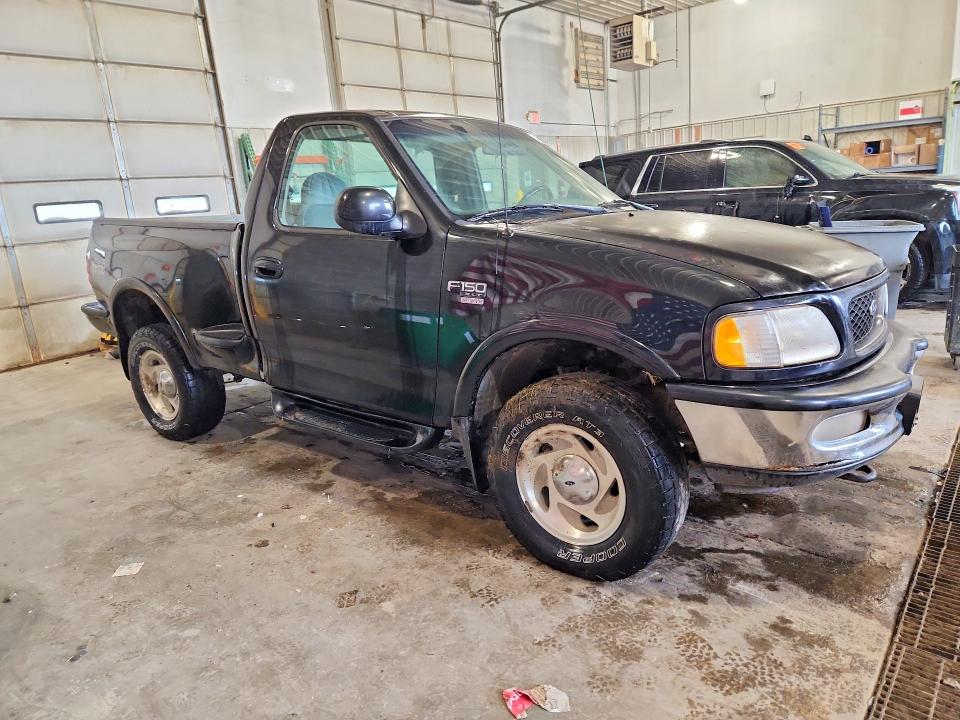 Photo 4 from auction – 1998 FORD F150 with VIN 1FTRF08LXWKA72597