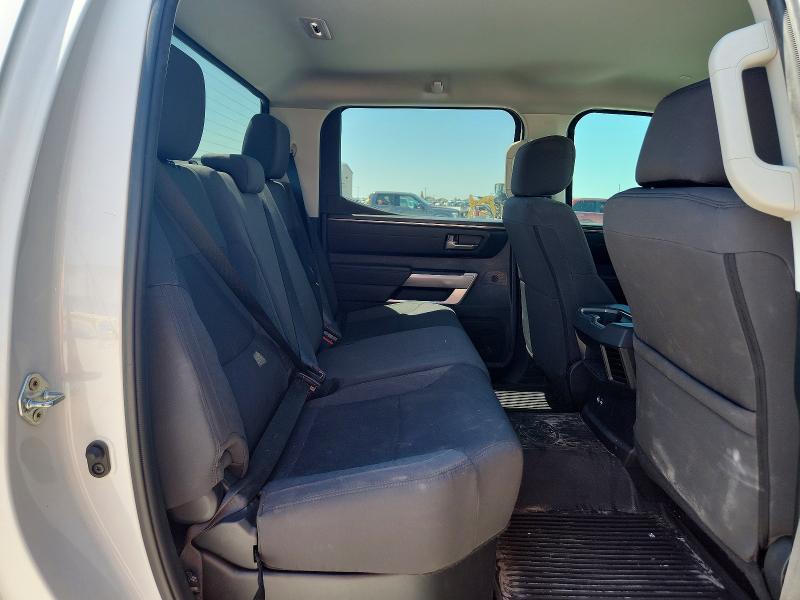 Photo 10 from auction – 2023 TOYOTA TUNDRA with VIN 5TFLA5DB4PX116595