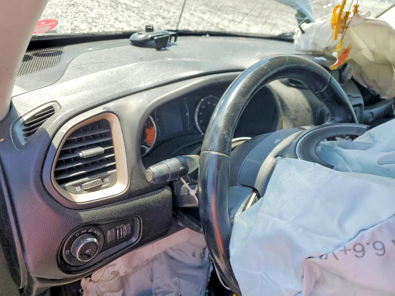 Фото 9 с аукциона – 2017 JEEP RENEGADE с VIN ZACCJBBB3HPG39371