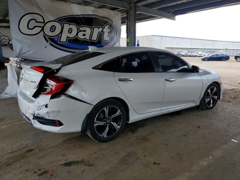 Photo 3 from auction – 2017 HONDA CIVIC with VIN 19XFC1F95HE020986