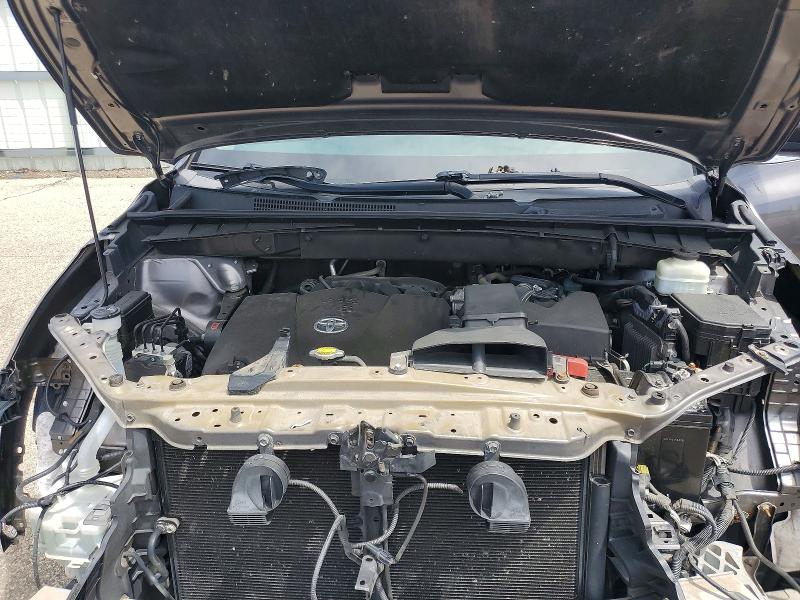 Photo 12 from auction – 2017 TOYOTA HIGHLANDER with VIN 5TDJZRFH3HS401398