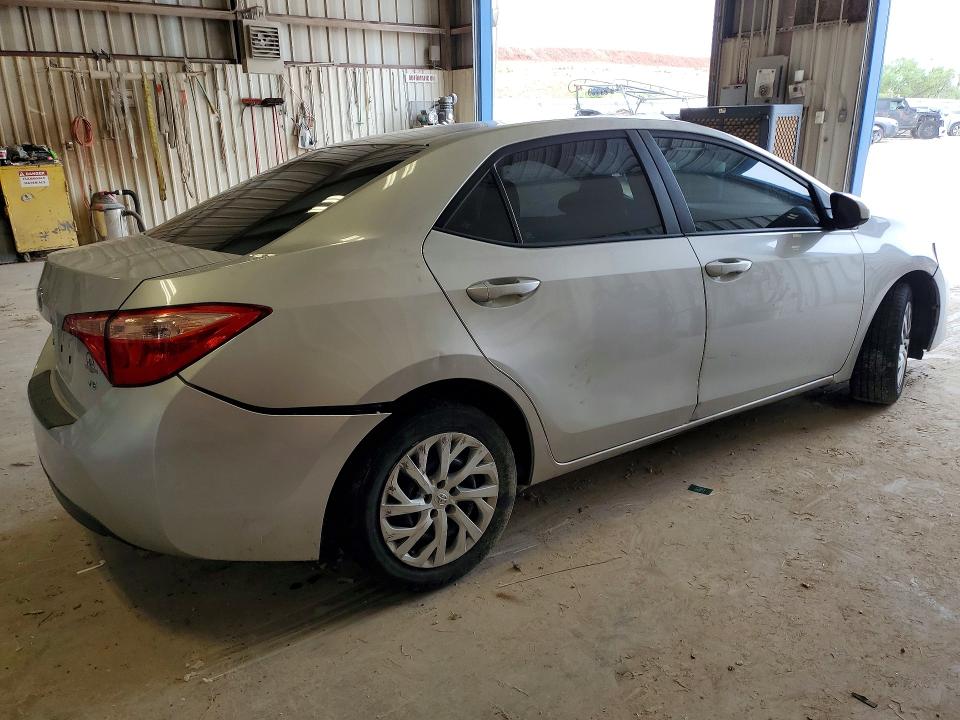 Photo 3 from auction – 2019 TOYOTA COROLLA with VIN 5YFBURHE6KP946095