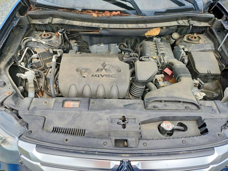 Photo 12 from auction – 2015 MITSUBISHI OUTLANDER with VIN JA4AZ3A33FZ013120
