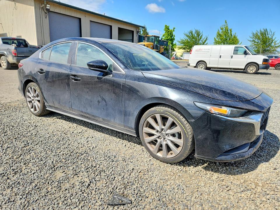 Photo 4 from auction – 2021 MAZDA 3 with VIN 3MZBPBBM9MM208751