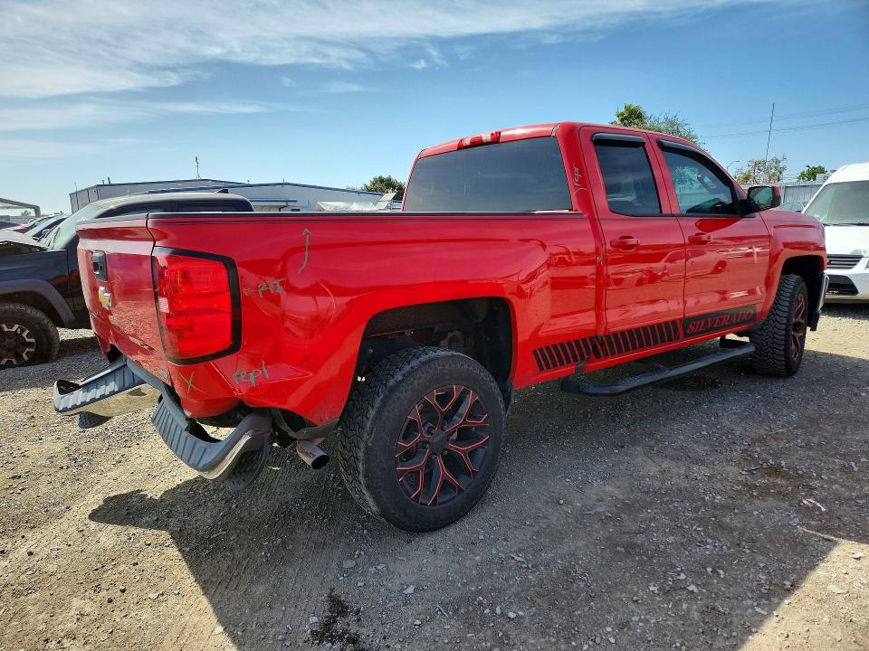 Photo 3 from auction – 2018 CHEVROLET SILVERADO with VIN 1GCRCREC7JZ163988