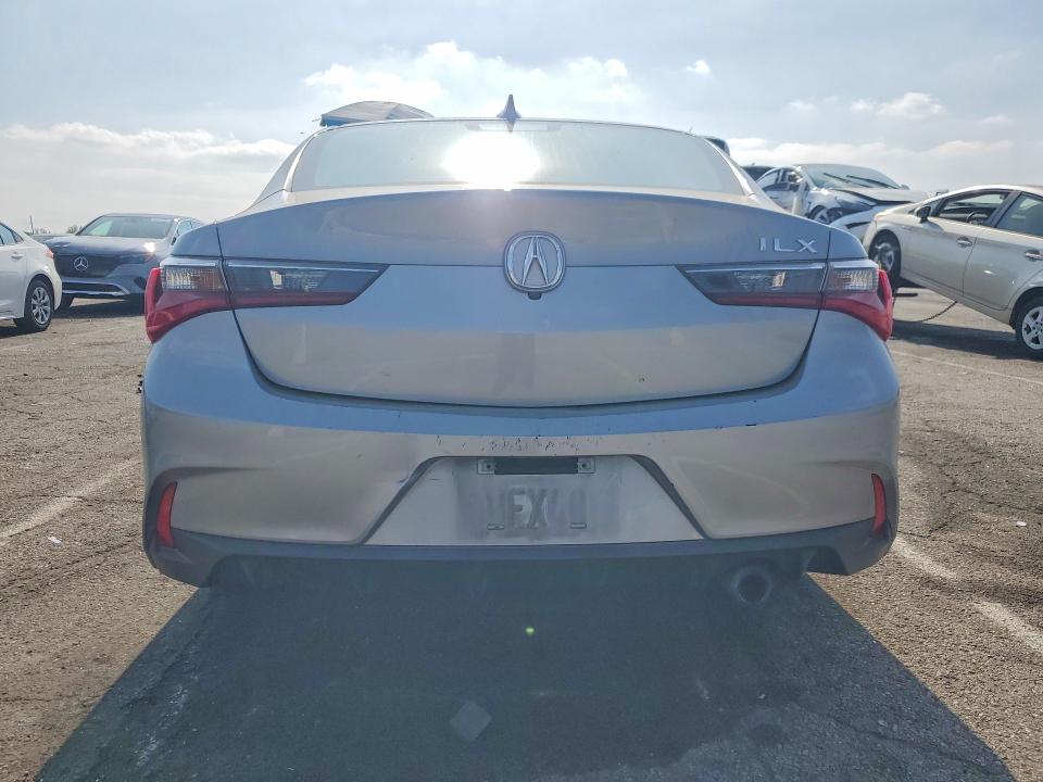 Photo 6 from auction – 2019 ACURA ILX with VIN 19UDE2F70KA001148
