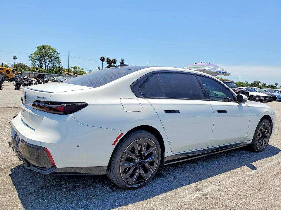 Photo 3 from auction – 2024 BMW I7 with VIN WBY43EJ00RCR23318