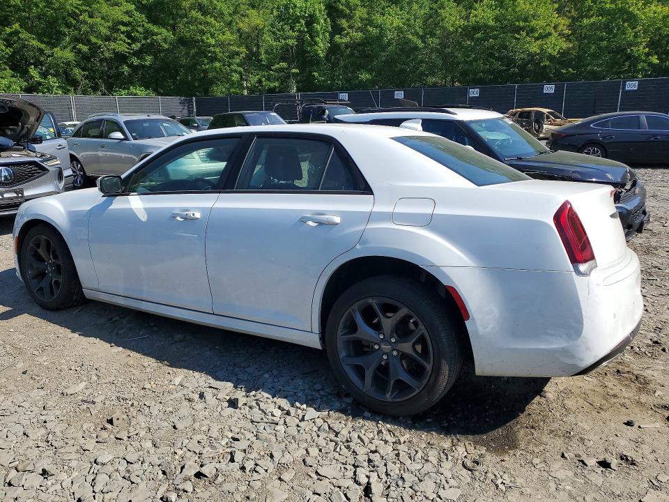 Photo 2 from auction – 2022 CHRYSLER 300 with VIN 2C3CCADG1NH154659