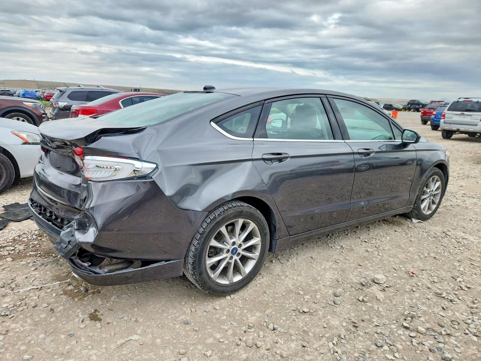 Photo 3 from auction – 2017 FORD FUSION with VIN 3FA6P0H72HR336886
