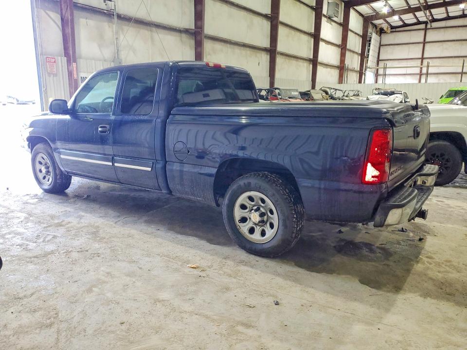 Photo 2 from auction – 2005 CHEVROLET SILVERADO with VIN 2GCEC19T251254904