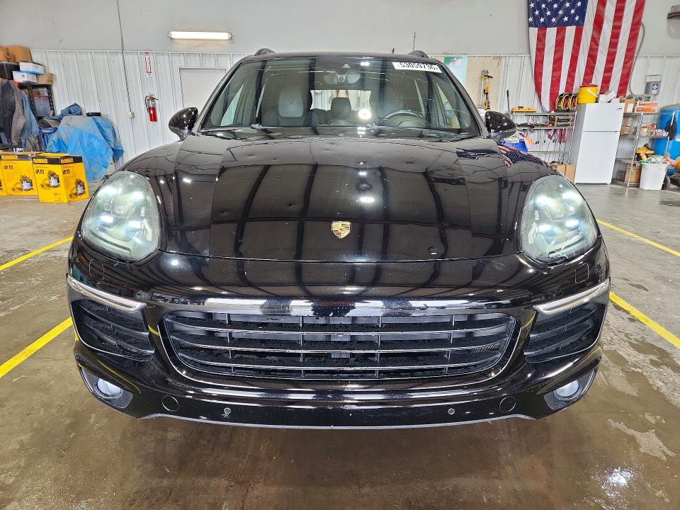 Photo 5 from auction – 2017 PORSCHE CAYENNE with VIN WP1AA2A21HKA80923