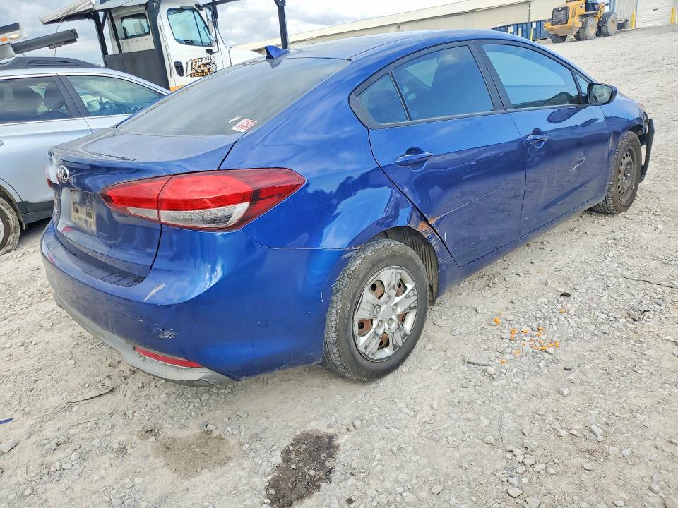 Снимка 3 от търг – 2018 KIA FORTE с VIN 3KPFK4A72JE184261