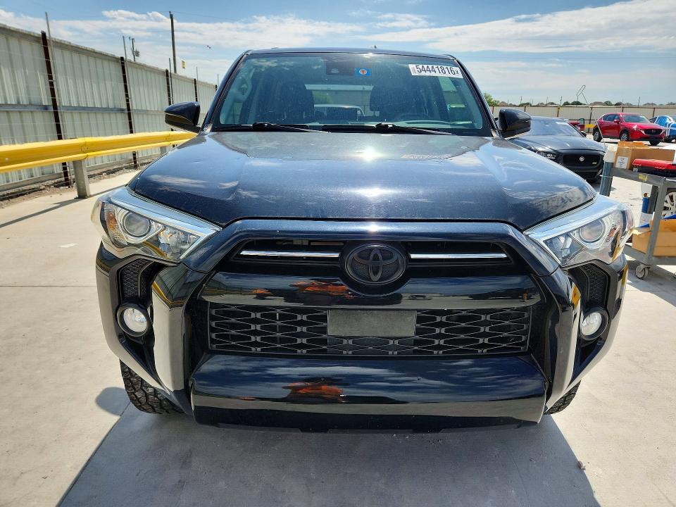 Photo 5 from auction – 2020 TOYOTA 4RUNNER with VIN JTEZU5JR2L5228056
