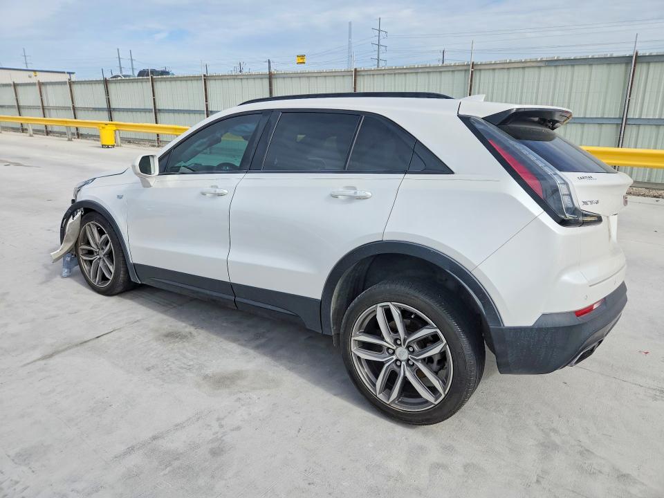 Photo 2 from auction – 2020 CADILLAC XT4 with VIN 1GYFZER47LF036184