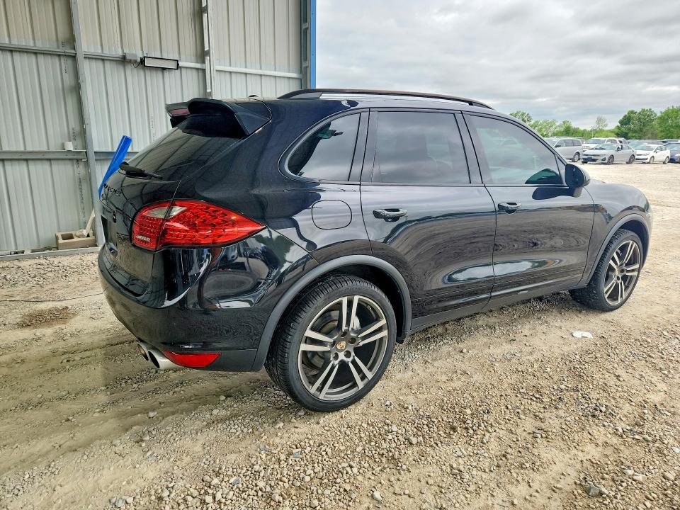 Photo 3 from auction – 2012 PORSCHE CAYENNE with VIN WP1AB2A26CLA42877