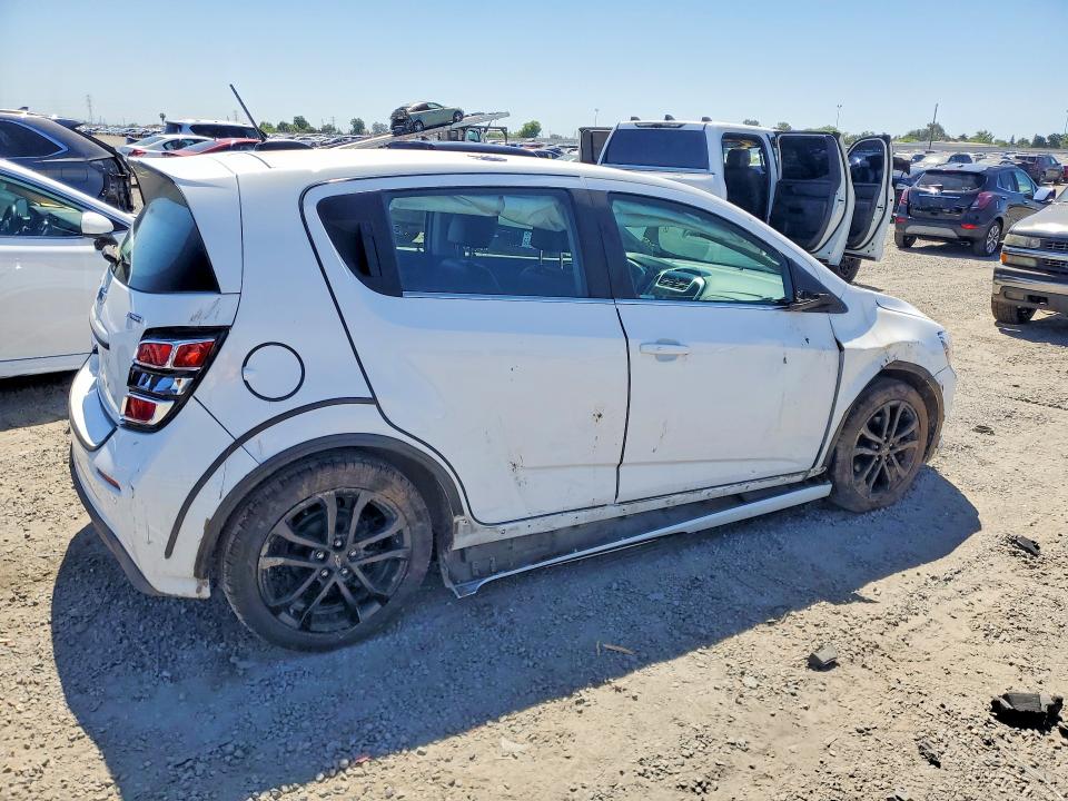 Photo 3 from auction – 2018 CHEVROLET SONIC with VIN 1G1JF6SB3J4123234