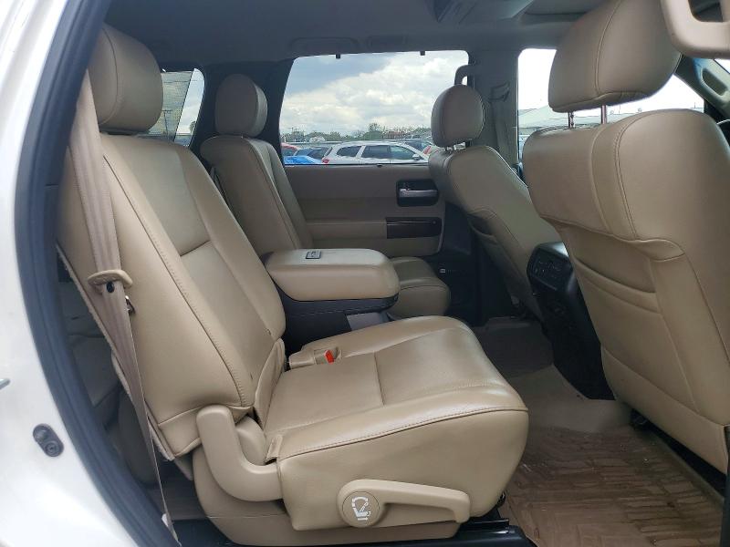 Снимка 11 от търг – 2014 TOYOTA SEQUOIA с VIN 5TDDW5G16ES096331