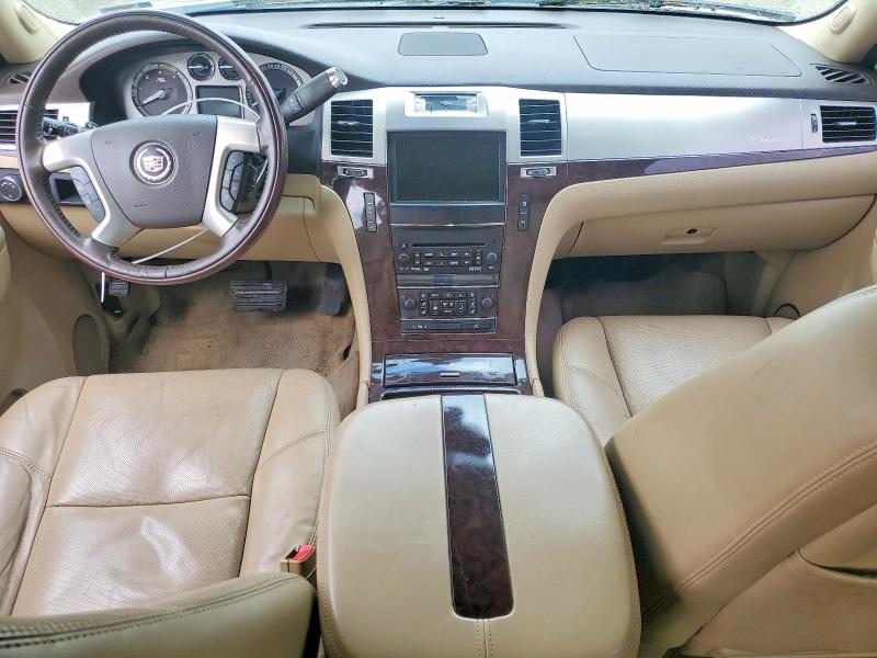 Photo 8 from auction – 2011 CADILLAC ESCALADE with VIN 1GYS4JEF7BR372511